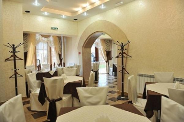 צ'רנוביץ Andinna Hotel מראה חיצוני תמונה